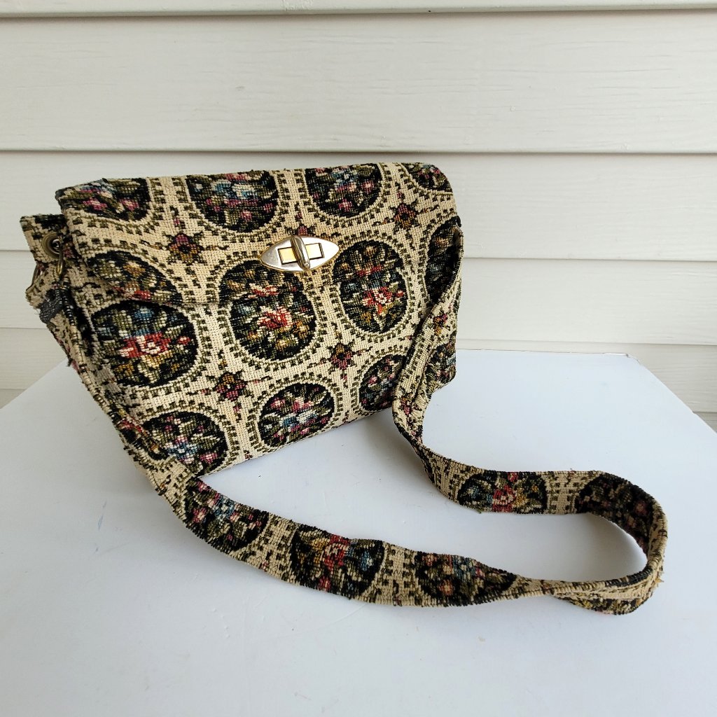 Vintage 60s70s Floral Designed Tapestry Fabric Handbag
